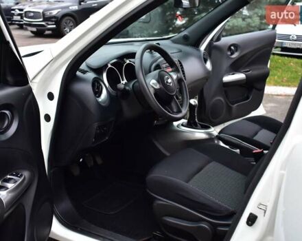 Белый Ниссан Жук, объемом двигателя 1.6 л и пробегом 39 тыс. км за 12400 $, фото 9 на Automoto.ua