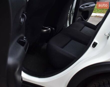 Белый Ниссан Жук, объемом двигателя 1.6 л и пробегом 39 тыс. км за 12400 $, фото 10 на Automoto.ua