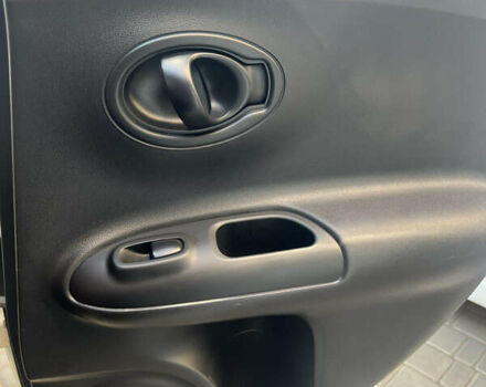 Белый Ниссан Жук, объемом двигателя 1.6 л и пробегом 48 тыс. км за 14500 $, фото 11 на Automoto.ua