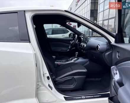 Білий Ніссан Жук, об'ємом двигуна 1 л та пробігом 25 тис. км за 20168 $, фото 11 на Automoto.ua