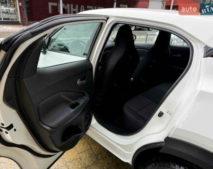 Белый Ниссан Жук, объемом двигателя 1 л и пробегом 61 тыс. км за 18900 $, фото 29 на Automoto.ua