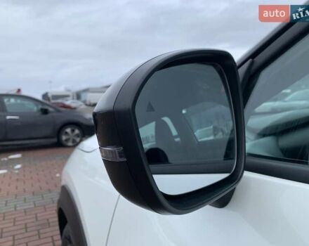 Белый Ниссан Жук, объемом двигателя 1 л и пробегом 39 тыс. км за 18500 $, фото 12 на Automoto.ua