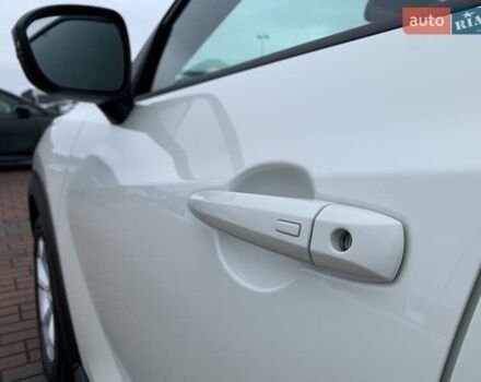 Белый Ниссан Жук, объемом двигателя 1 л и пробегом 39 тыс. км за 18500 $, фото 11 на Automoto.ua