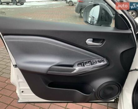 Белый Ниссан Жук, объемом двигателя 1 л и пробегом 39 тыс. км за 18500 $, фото 15 на Automoto.ua