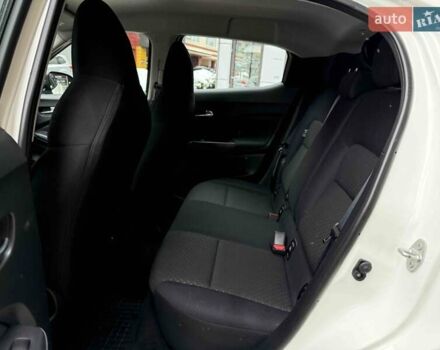 Белый Ниссан Жук, объемом двигателя 1 л и пробегом 61 тыс. км за 18900 $, фото 30 на Automoto.ua