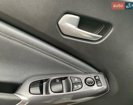 Белый Ниссан Жук, объемом двигателя 1 л и пробегом 39 тыс. км за 18500 $, фото 16 на Automoto.ua