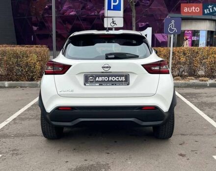 Білий Ніссан Жук, об'ємом двигуна 1 л та пробігом 35 тис. км за 18990 $, фото 5 на Automoto.ua