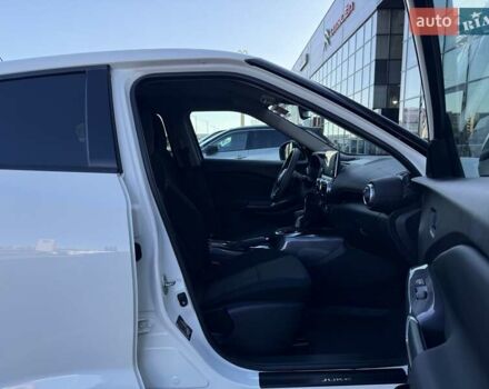 Белый Ниссан Жук, объемом двигателя 1 л и пробегом 55 тыс. км за 18469 $, фото 17 на Automoto.ua