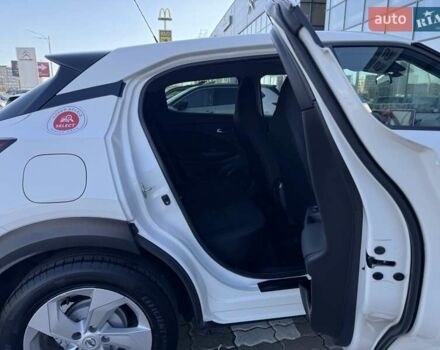 Белый Ниссан Жук, объемом двигателя 1 л и пробегом 55 тыс. км за 18469 $, фото 19 на Automoto.ua