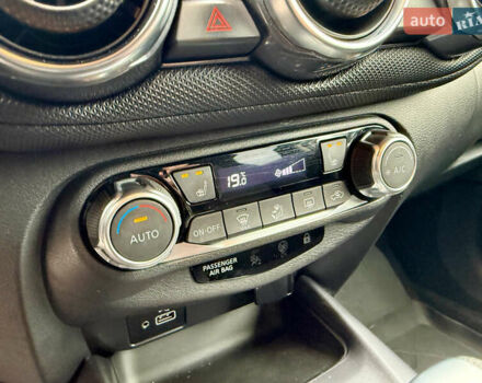 Белый Ниссан Жук, объемом двигателя 1 л и пробегом 53 тыс. км за 21300 $, фото 21 на Automoto.ua