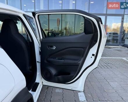 Белый Ниссан Жук, объемом двигателя 1 л и пробегом 55 тыс. км за 18469 $, фото 18 на Automoto.ua