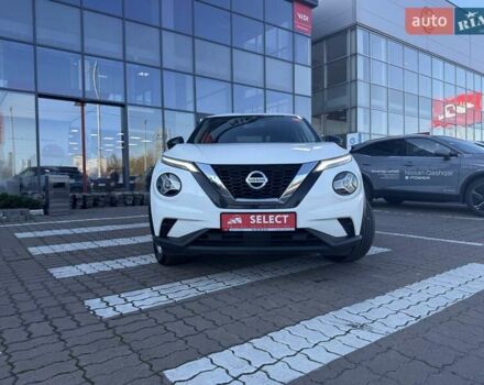 Белый Ниссан Жук, объемом двигателя 1 л и пробегом 55 тыс. км за 18469 $, фото 2 на Automoto.ua