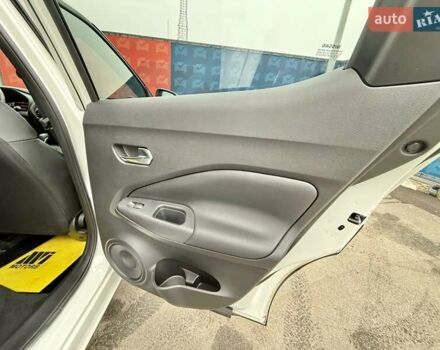 Белый Ниссан Жук, объемом двигателя 1 л и пробегом 7 тыс. км за 22500 $, фото 74 на Automoto.ua