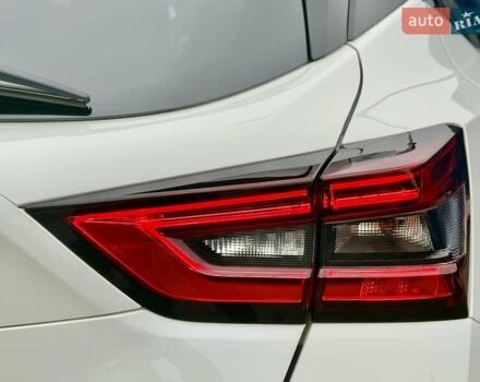 Белый Ниссан Жук, объемом двигателя 1 л и пробегом 7 тыс. км за 22500 $, фото 36 на Automoto.ua