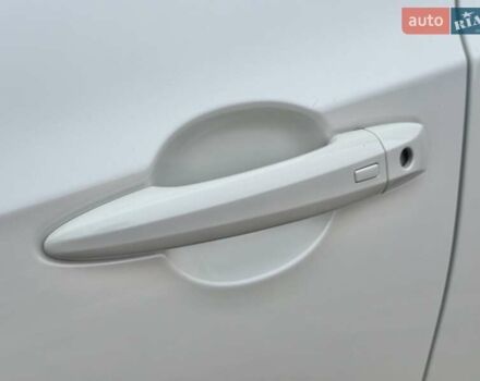 Белый Ниссан Жук, объемом двигателя 1 л и пробегом 7 тыс. км за 22500 $, фото 40 на Automoto.ua