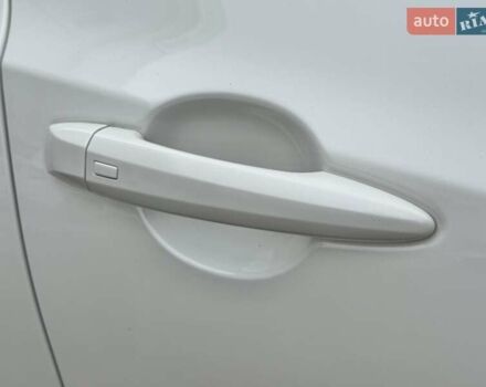 Белый Ниссан Жук, объемом двигателя 1 л и пробегом 7 тыс. км за 22500 $, фото 39 на Automoto.ua