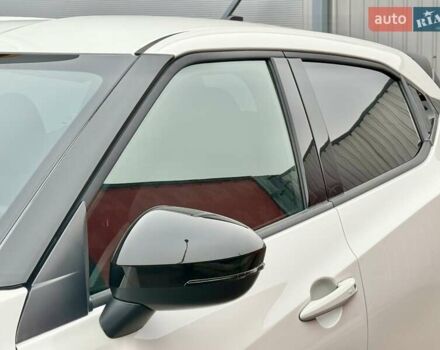 Белый Ниссан Жук, объемом двигателя 1 л и пробегом 7 тыс. км за 22500 $, фото 23 на Automoto.ua