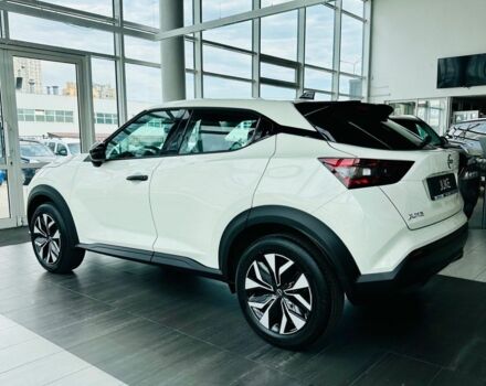 Білий Ніссан Жук, об'ємом двигуна 0 л та пробігом 0 тис. км за 25043 $, фото 2 на Automoto.ua