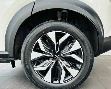 Білий Ніссан Жук, об'ємом двигуна 0 л та пробігом 0 тис. км за 25043 $, фото 16 на Automoto.ua