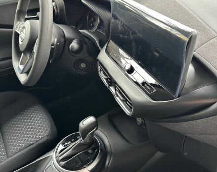 Білий Ніссан Жук, об'ємом двигуна 0 л та пробігом 0 тис. км за 25043 $, фото 8 на Automoto.ua