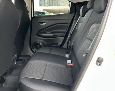 Білий Ніссан Жук, об'ємом двигуна 0 л та пробігом 0 тис. км за 25043 $, фото 14 на Automoto.ua