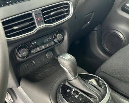 Білий Ніссан Жук, об'ємом двигуна 0 л та пробігом 0 тис. км за 25043 $, фото 7 на Automoto.ua