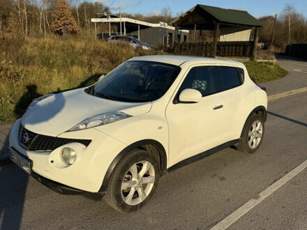 Белый Ниссан Жук, объемом двигателя 1.6 л и пробегом 151 тыс. км за 9450 $, фото 1 на Automoto.ua