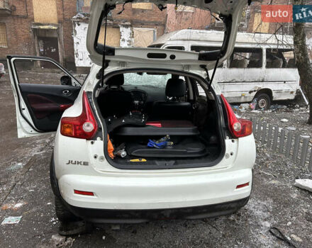 Белый Ниссан Жук, объемом двигателя 1.6 л и пробегом 111 тыс. км за 4200 $, фото 1 на Automoto.ua