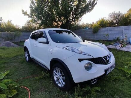 Белый Ниссан Жук, объемом двигателя 1.5 л и пробегом 219 тыс. км за 9999 $, фото 1 на Automoto.ua