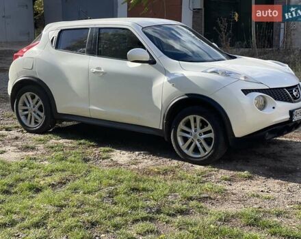 Белый Ниссан Жук, объемом двигателя 1.6 л и пробегом 128 тыс. км за 10000 $, фото 1 на Automoto.ua