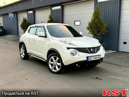 Белый Ниссан Жук, объемом двигателя 1.6 л и пробегом 94 тыс. км за 10500 $, фото 1 на Automoto.ua