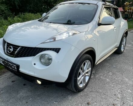 Белый Ниссан Жук, объемом двигателя 1.6 л и пробегом 170 тыс. км за 10300 $, фото 1 на Automoto.ua