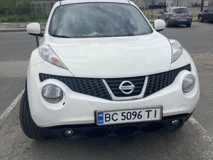 Белый Ниссан Жук, объемом двигателя 1.6 л и пробегом 125 тыс. км за 10600 $, фото 1 на Automoto.ua