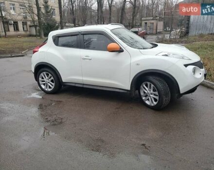 Белый Ниссан Жук, объемом двигателя 1.6 л и пробегом 72 тыс. км за 11500 $, фото 1 на Automoto.ua