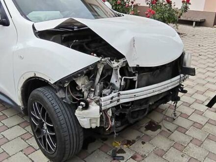 Ниссан Жук 2013 в Харькове на Automoto.ua Белый Ниссан Жук, объемом двигателя 1.6 л и пробегом 90 тыс. км за 7000 $, фото 1 на Automoto.ua