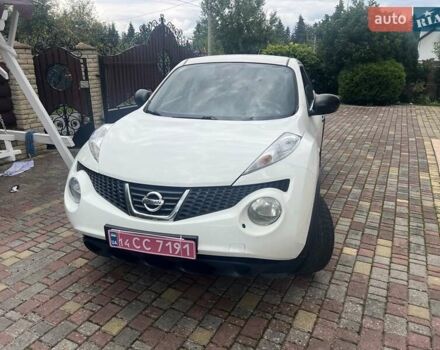 Белый Ниссан Жук, объемом двигателя 1.5 л и пробегом 250 тыс. км за 8900 $, фото 1 на Automoto.ua