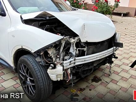 Ниссан Жук 2013 в Харькове на Automoto.ua Белый Ниссан Жук, объемом двигателя 1.6 л и пробегом 80 тыс. км за 7500 $, фото 1 на Automoto.ua