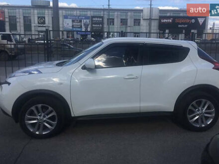 Белый Ниссан Жук, объемом двигателя 1.6 л и пробегом 138 тыс. км за 10500 $, фото 1 на Automoto.ua