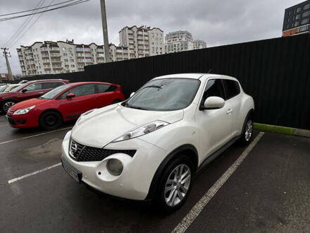 Белый Ниссан Жук, объемом двигателя 1.6 л и пробегом 147 тыс. км за 9700 $, фото 1 на Automoto.ua