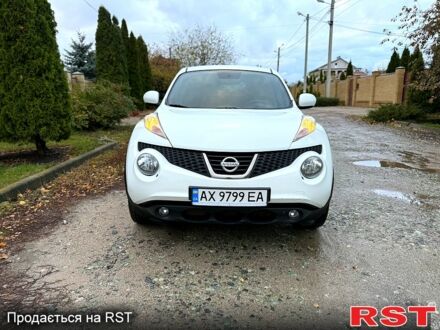 Белый Ниссан Жук, объемом двигателя 1.6 л и пробегом 133 тыс. км за 9800 $, фото 1 на Automoto.ua