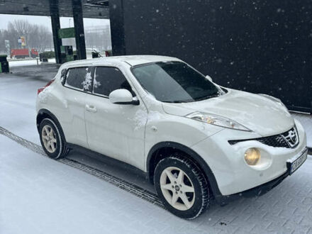 Белый Ниссан Жук, объемом двигателя 1.6 л и пробегом 112 тыс. км за 11200 $, фото 1 на Automoto.ua