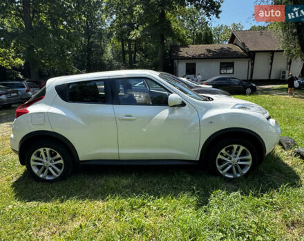 Белый Ниссан Жук, объемом двигателя 1.6 л и пробегом 88 тыс. км за 12000 $, фото 1 на Automoto.ua