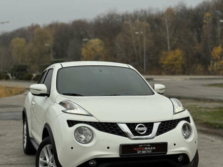 Белый Ниссан Жук, объемом двигателя 1.6 л и пробегом 72 тыс. км за 13700 $, фото 1 на Automoto.ua