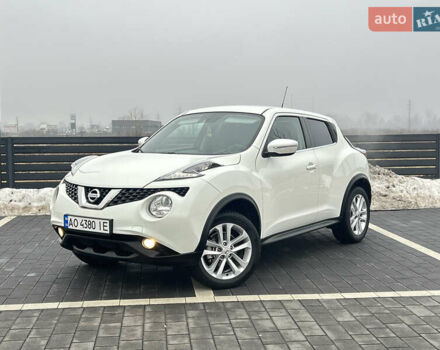 Белый Ниссан Жук, объемом двигателя 1.6 л и пробегом 75 тыс. км за 11699 $, фото 1 на Automoto.ua