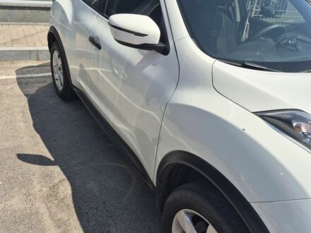 Белый Ниссан Жук, объемом двигателя 1.6 л и пробегом 130 тыс. км за 12000 $, фото 1 на Automoto.ua