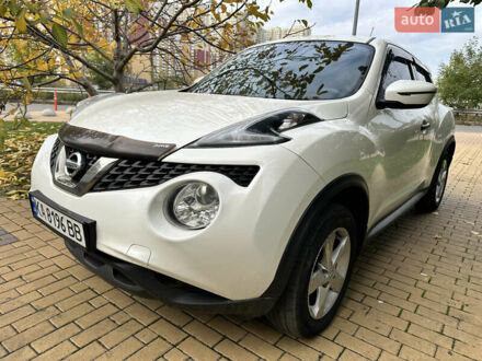 Белый Ниссан Жук, объемом двигателя 1.6 л и пробегом 203 тыс. км за 12500 $, фото 1 на Automoto.ua