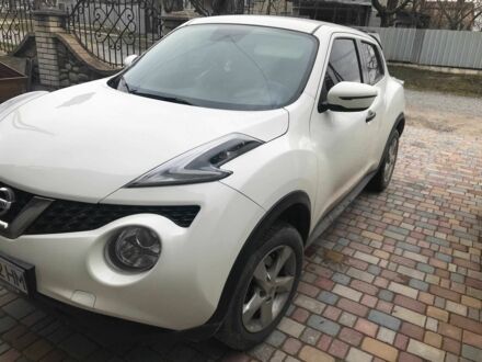 Ніссан Жук 2019 у Тернополі на Automoto.ua Білий Ніссан Жук, об'ємом двигуна 1.6 л та пробігом 104 тис. км за 15400 $, фото 1 на Automoto.ua