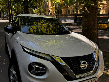 Белый Ниссан Жук, объемом двигателя 1 л и пробегом 63 тыс. км за 20450 $, фото 1 на Automoto.ua