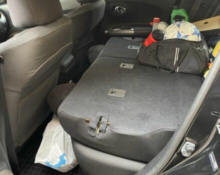 Черный Ниссан Жук, объемом двигателя 1.6 л и пробегом 276 тыс. км за 8900 $, фото 6 на Automoto.ua