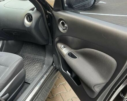 Черный Ниссан Жук, объемом двигателя 1.6 л и пробегом 276 тыс. км за 8900 $, фото 3 на Automoto.ua